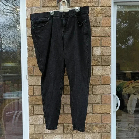 Torrid  Jeans - Picture 2 of 8